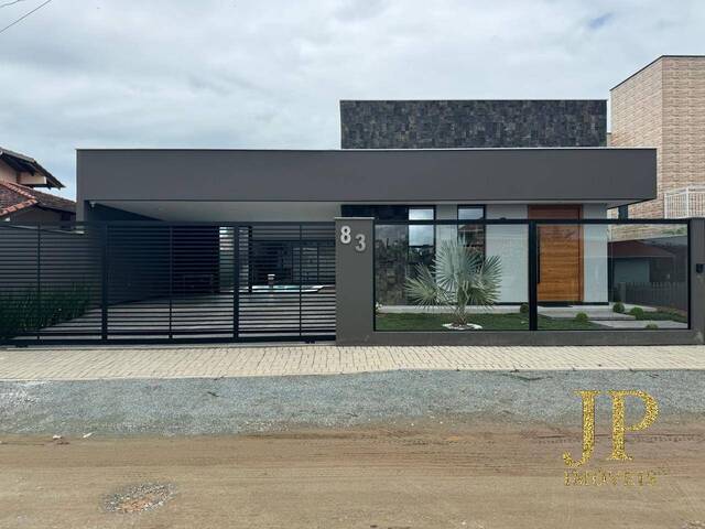 #002 - Casa para Venda em Balneário Barra do Sul - SC