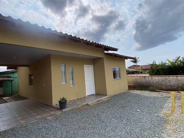 #011 - Casa para Venda em Balneário Barra do Sul - SC - 2
