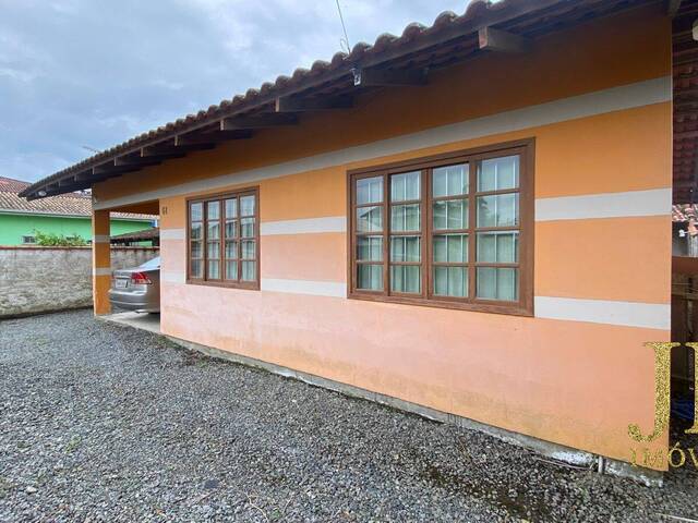 #016 - Casa para Venda em Balneário Barra do Sul - SC