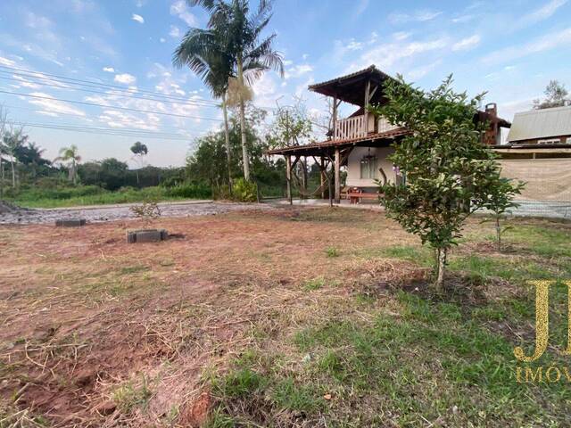 Venda em Pinheiros - Balneário Barra do Sul
