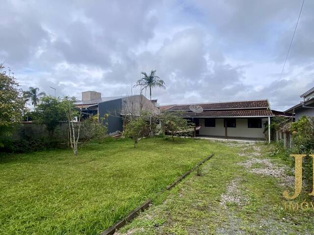 #044 - Casa para Venda em Balneário Barra do Sul - SC - 2