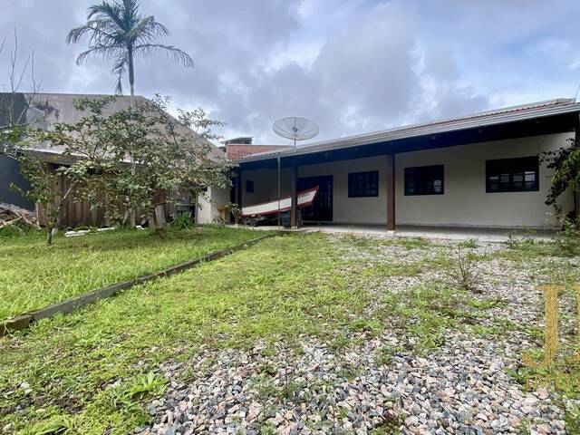 #044 - Casa para Venda em Balneário Barra do Sul - SC
