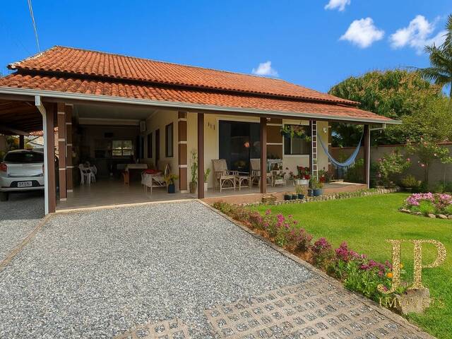 Venda em Pinheiros - Balneário Barra do Sul