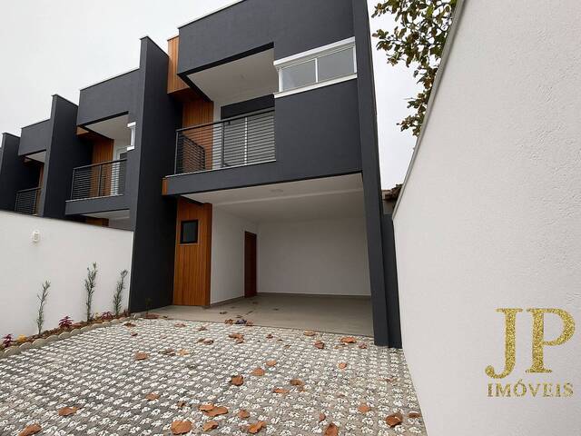 #030 - Casa para Venda em Balneário Barra do Sul - SC