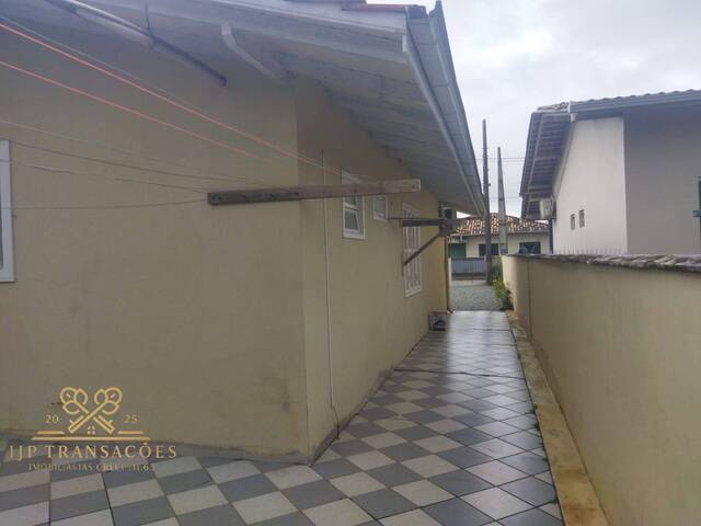 #115 - Casa para Venda em Balneário Barra do Sul - SC - 3