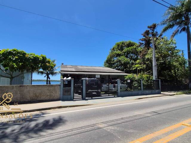 #118 - Casa para Venda em Balneário Barra do Sul - SC - 2