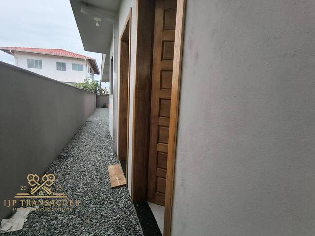 Casa para Venda em Balneário Barra do Sul - 3