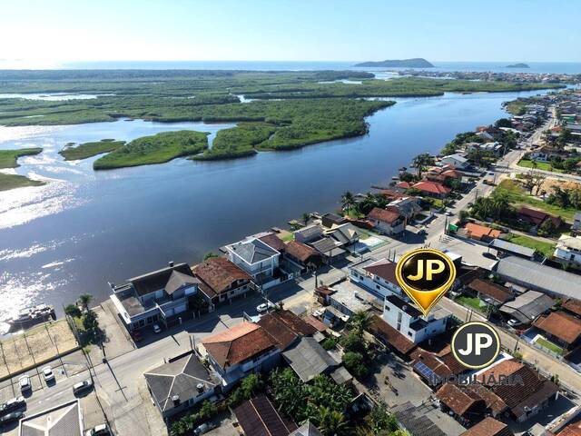 #150 - Casa para Venda em Balneário Barra do Sul - SC - 3