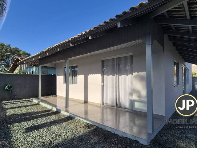 Casa para Venda em Balneário Barra do Sul - 2