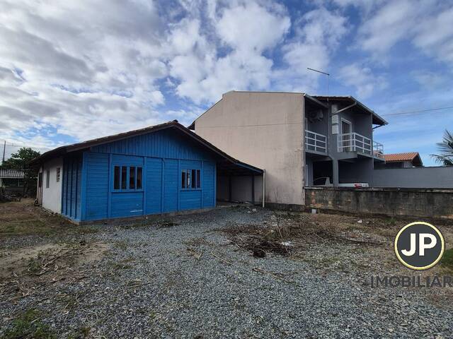 Casa para Venda em Balneário Barra do Sul - 2