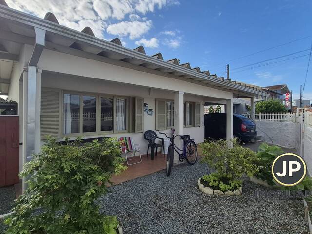 #183 - Casa para Venda em Balneário Barra do Sul - SC - 2