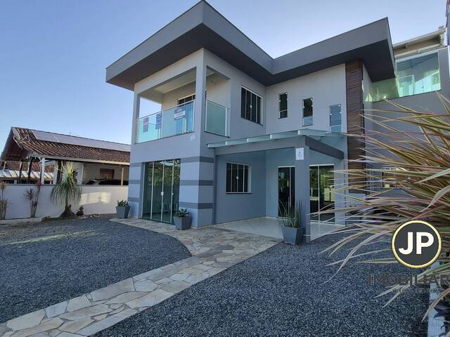#150 - Casa para Venda em Balneário Barra do Sul - SC - 3