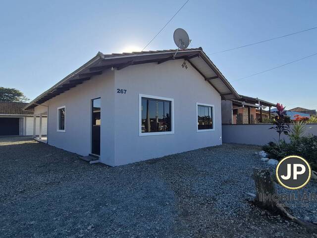 #81 - Casa para Venda em Balneário Barra do Sul - SC - 2